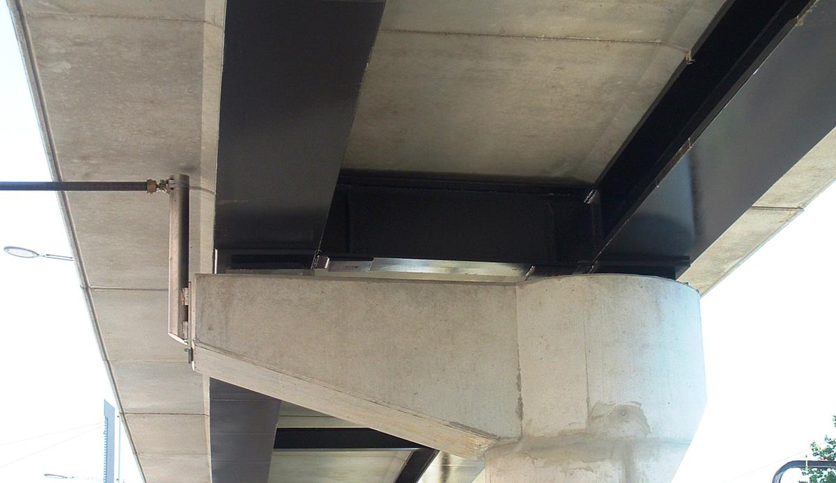 Montpellier - Viaduc Alphonse Loubat - Hourdis réalisé en dalles préfabriquées en béton 