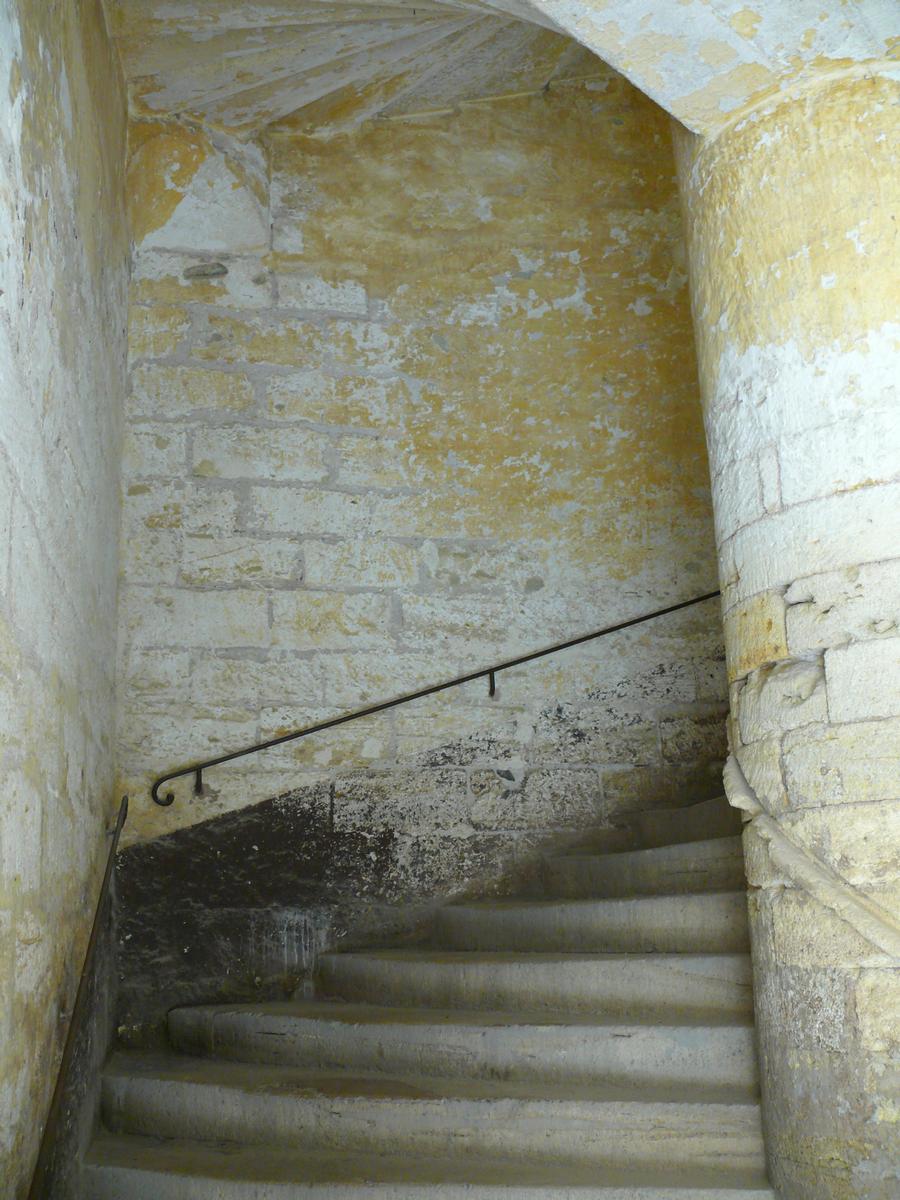Pézenas - Hôtel de Conti - Escalier à vis 