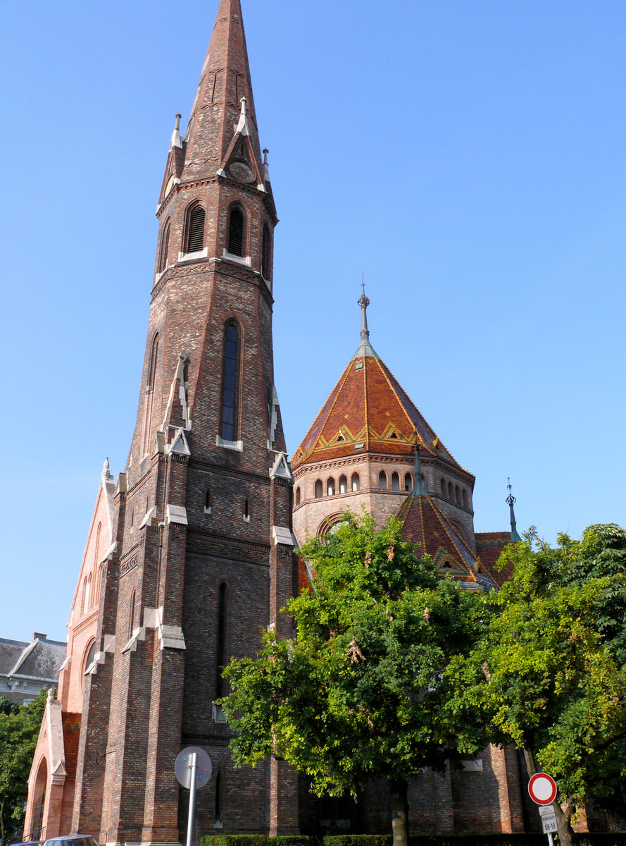 Kirche am Szilágyi Dezso-Platz 