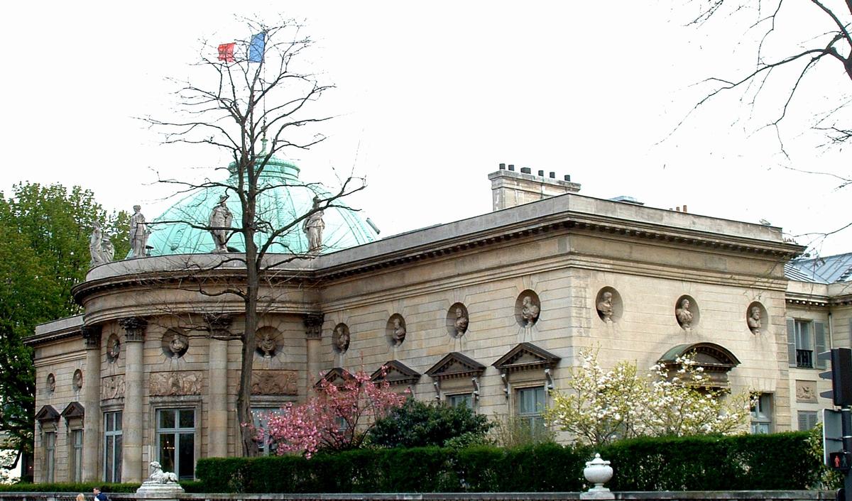 Paris - Hôtel de Salm ou Palais de la Légion d'honneur (Musée de la Légion d'honneur) Façade côté Seine
