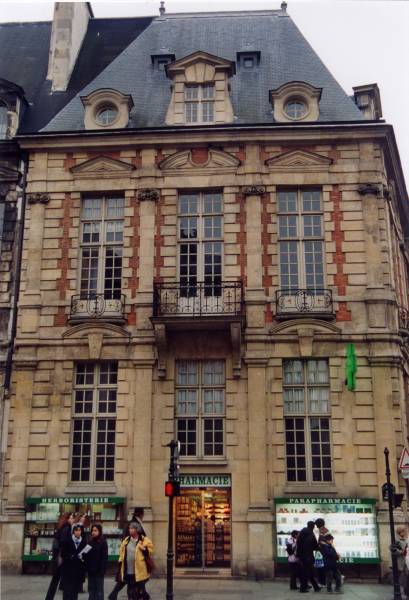 Hôtel de Mayenne, Paris.Un pavillon restauré 