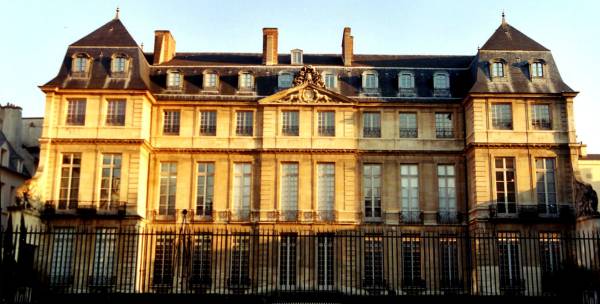 Hôtel Salé, Paris.Façade sur jardin 