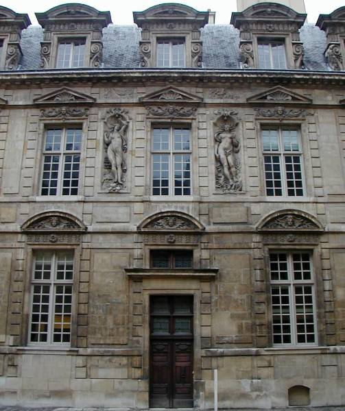 Hôtel de SullyAile occidentale - Façade et entrée 