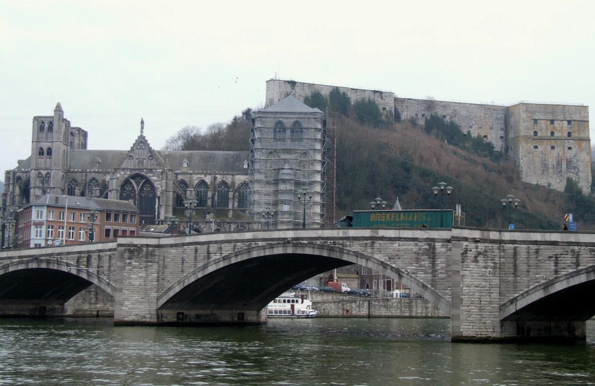 Huy - Pont du roi Baudouin, collégiale Notre-Dame et Fort de Huy 