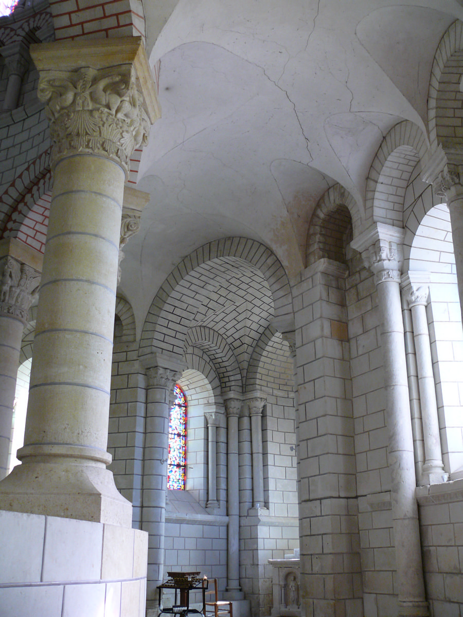 Preuilly-sur-Claise - Eglise Saint-Pierre - Déambulatoire 