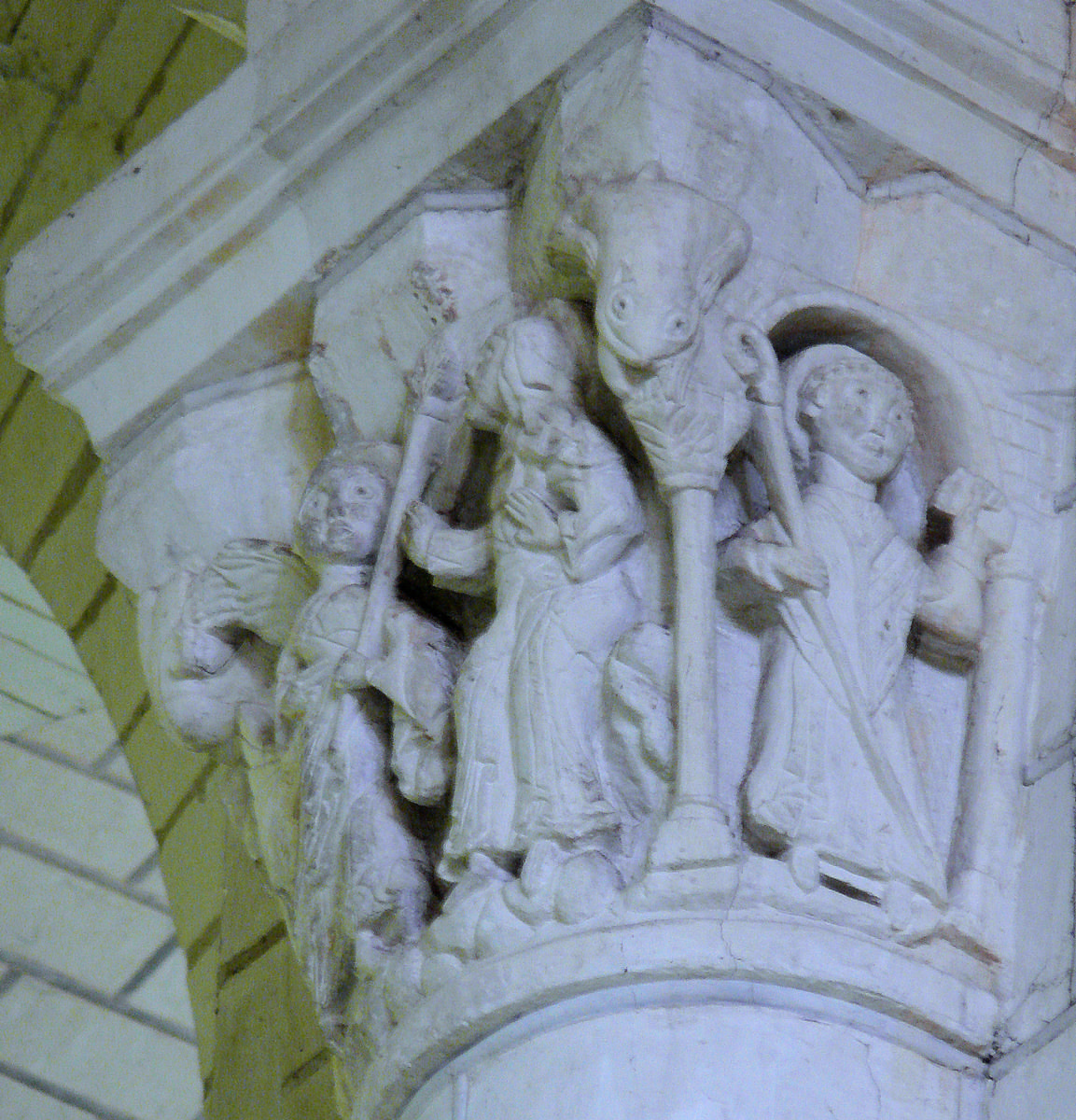 Preuilly-sur-Claise - Eglise Saint-Pierre - Croisée du transept - Chapiteau de l'Annonciation 