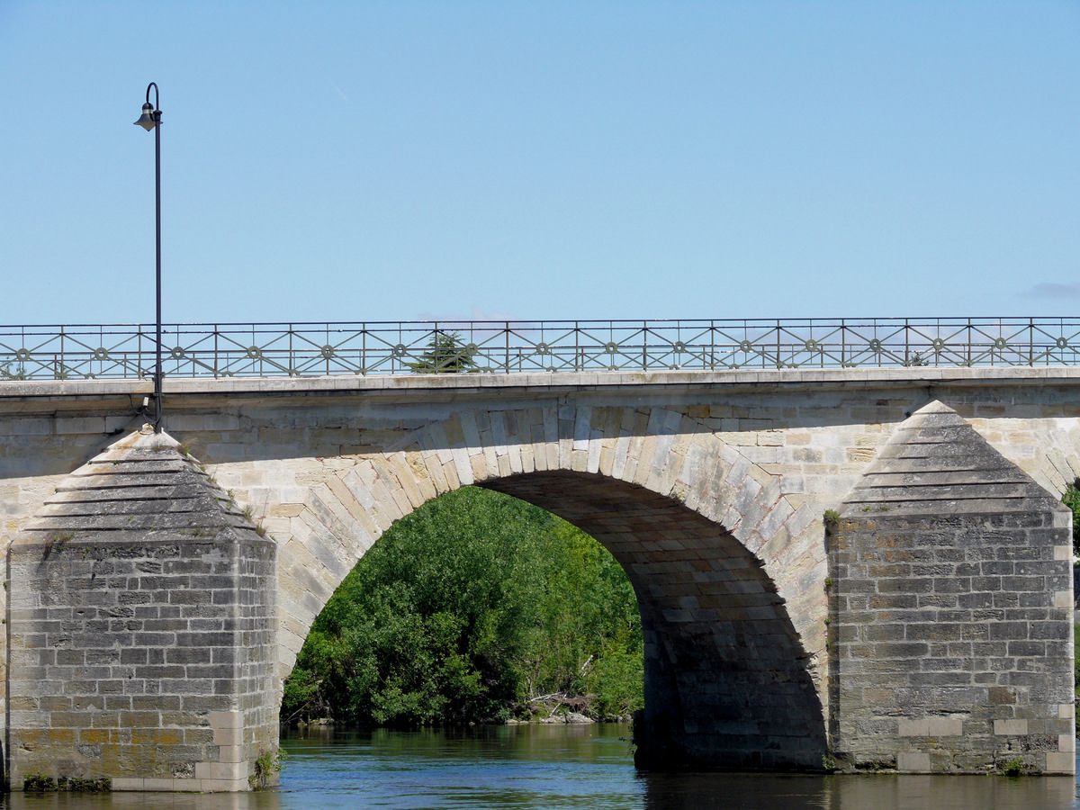 Descartes - Pont Henri IV côté amont 
