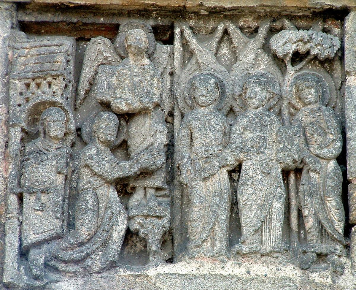 Eglise Saint-Austremoine, Issoire Transept Nord extérieur - Dieu représenté par trois anges rend visite à Abraham