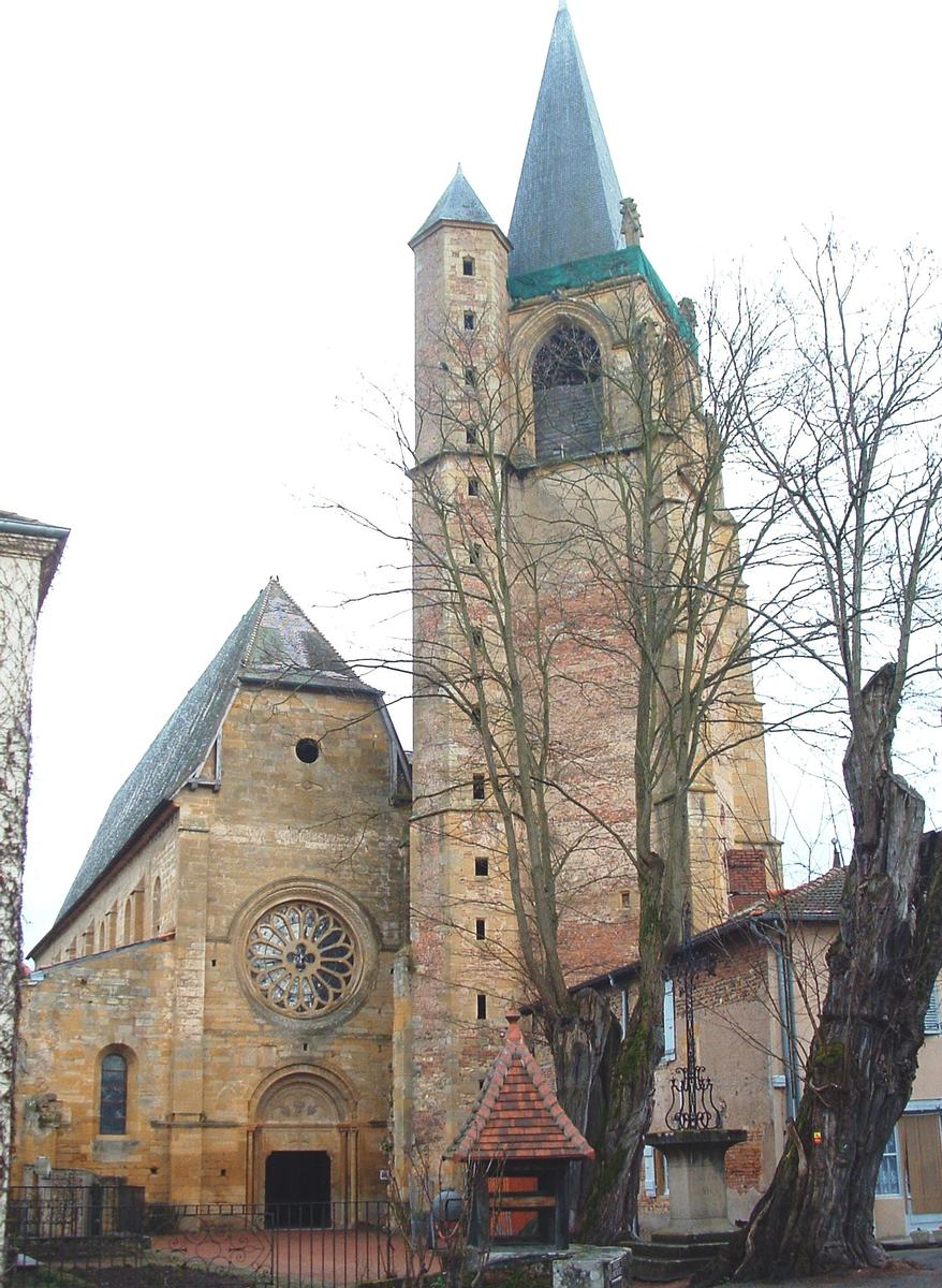 Abbaye de La Bénisson-Dieu - Eglise abbatiale - Façade occidentale et clocher 