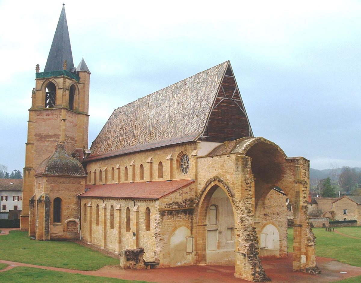 Abbaye de La Bénisson-Dieu - Eglise abbatiale - Ensemble vu du chevet 