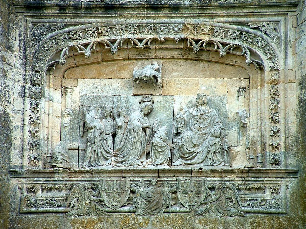 Château de La Ferté-MilonHaut-relief du Couronnement de la Vierge 