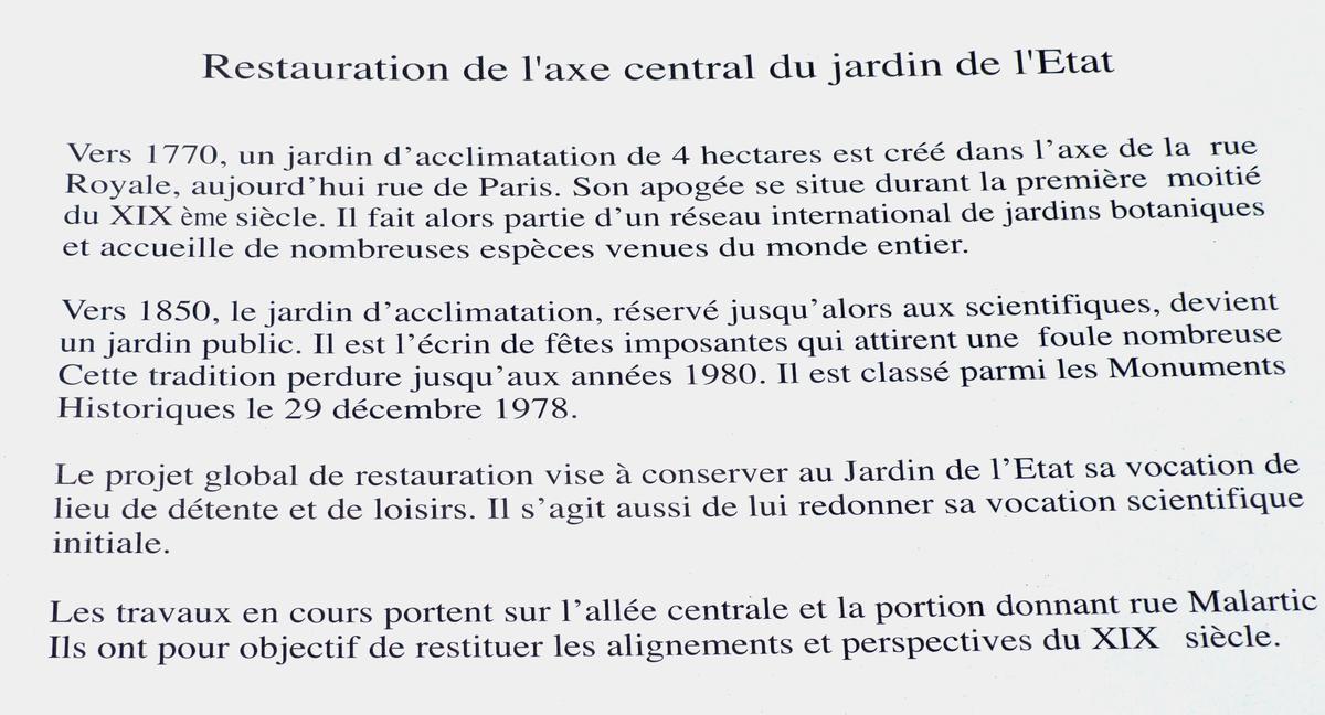 Saint-Denis - Jardin de l'Etat - Panneau d'information sur la restauration du jardin 