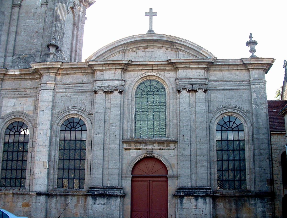 Langres - Eglise Saint-Martin - Détail de la façade 