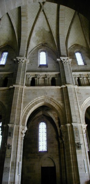 Cathédrale Saint-Mammès de Langres.Nef - Elévation 