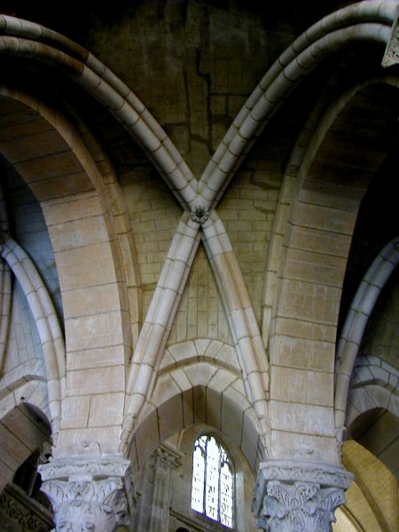 Cathédrale Saint-Mammès de Langres.Voûte du déambulatoire 