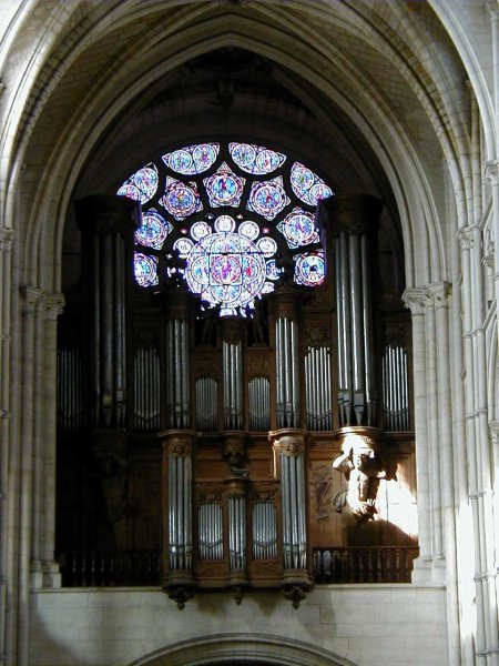 Notre-Dame de Laon.Orgue et rose occidentale 