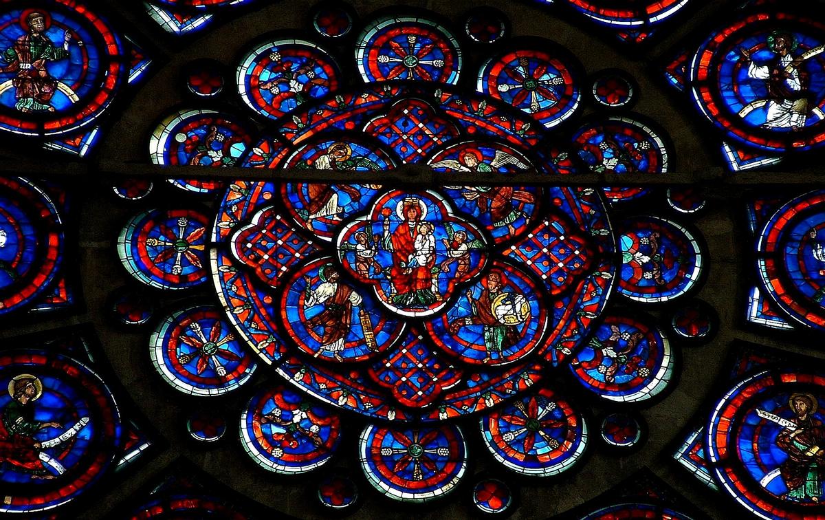 Cathédrale de Laon
Choeur - Rose orientale - La Vierge et l'enfant Jésus Cathédrale de Laon 
Choeur - Rose orientale - La Vierge et l'enfant Jésus