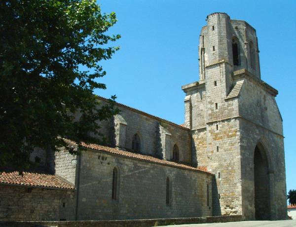 Eglise Saint-Barthélemy, Laplume.Ensemble et clocher-tour 