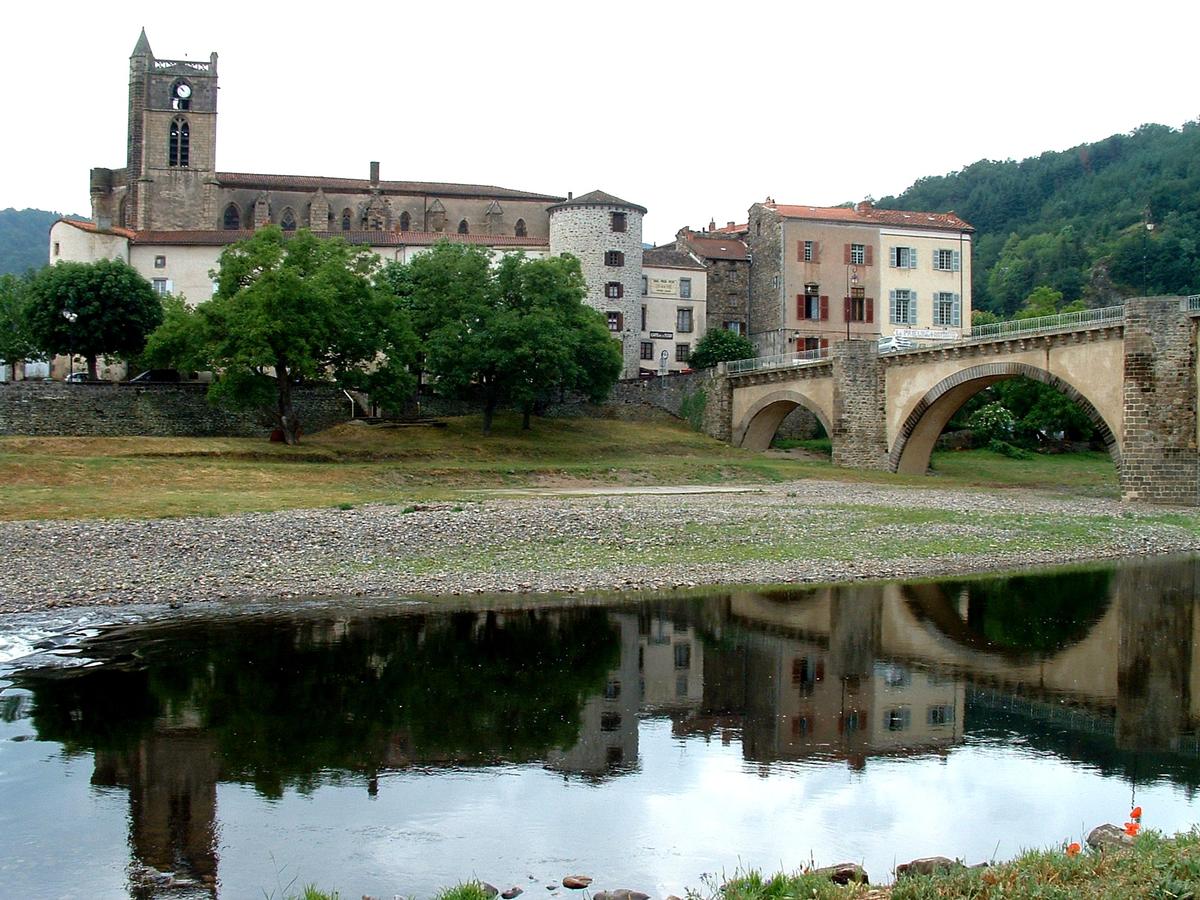 Allierbrücke & Abtei in Lavoute-Chilhac 