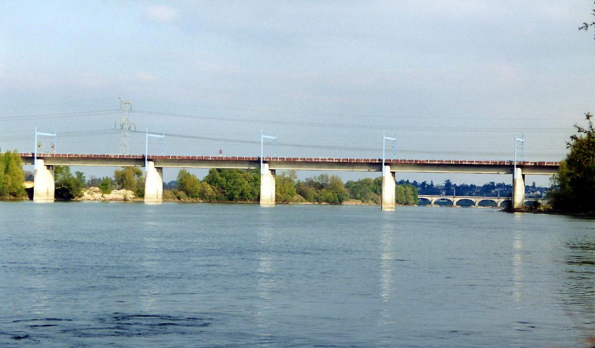 TGV AtlantikLoireviadukt & Brücke Montlouis 
