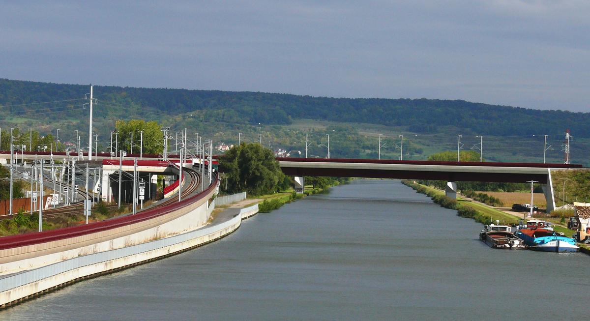 TGV Ost/Europa - Viadukt über den Moselkanal 