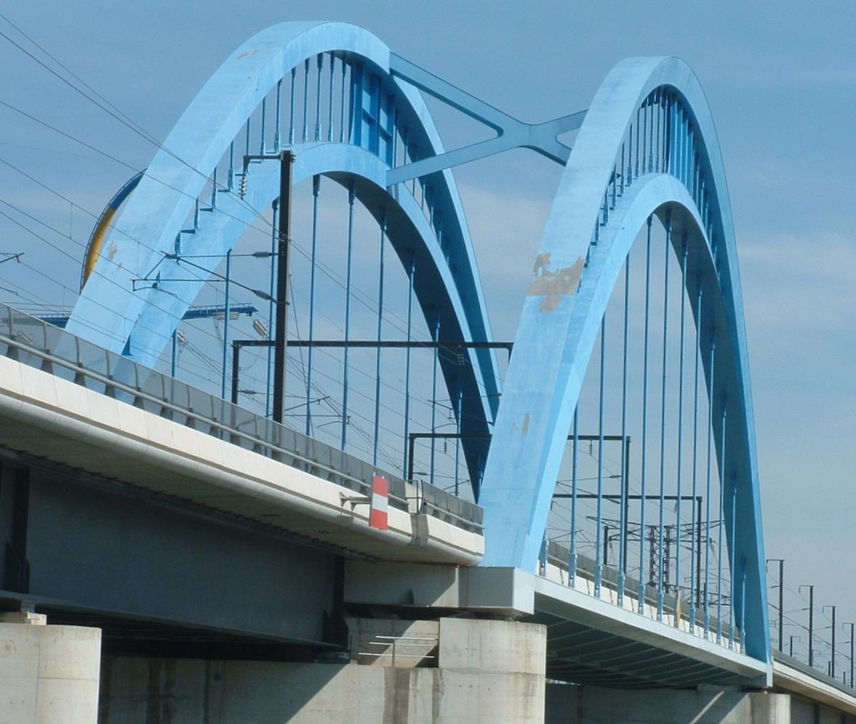 Vénéjan-Mornas Viaduct (Mornas, 1999) 
