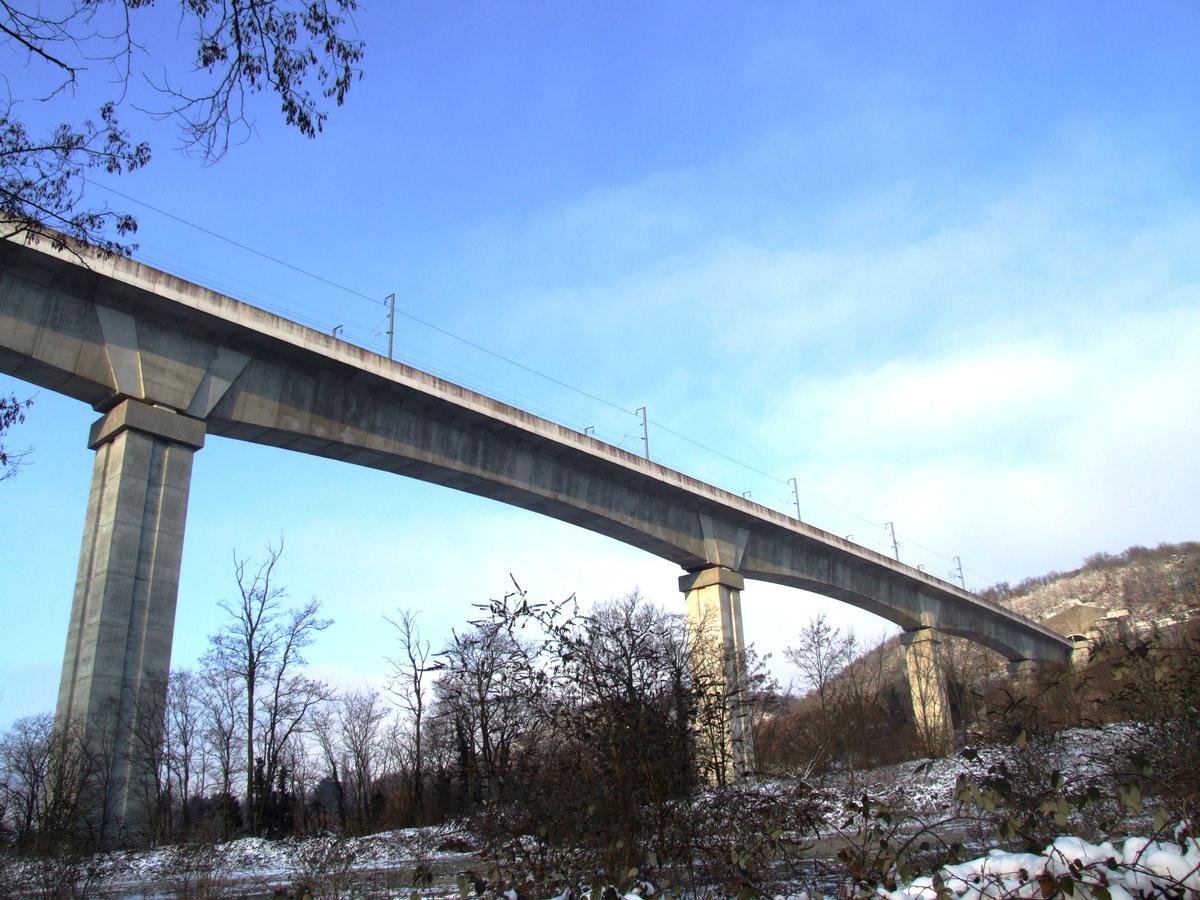 TGV Rhone-Alpen - Talbrücke la Costière 