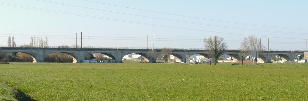 Railroad Line Avignon-Marseilles – Pont-de-Crau Viaduct 