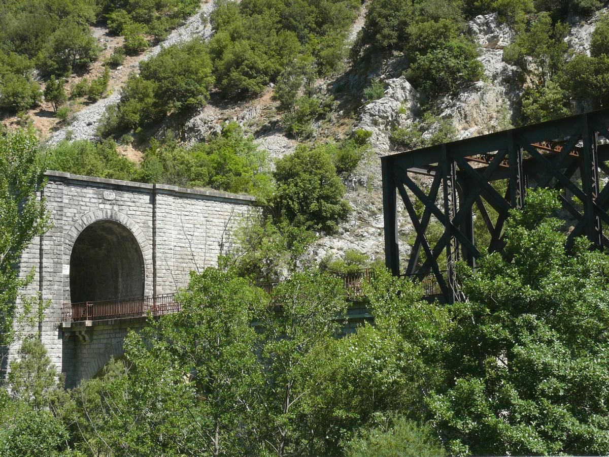 Ligne Quillan - Rivesaltes - Viaduc de l'Aude et entrée du tunnel du Bourrec 