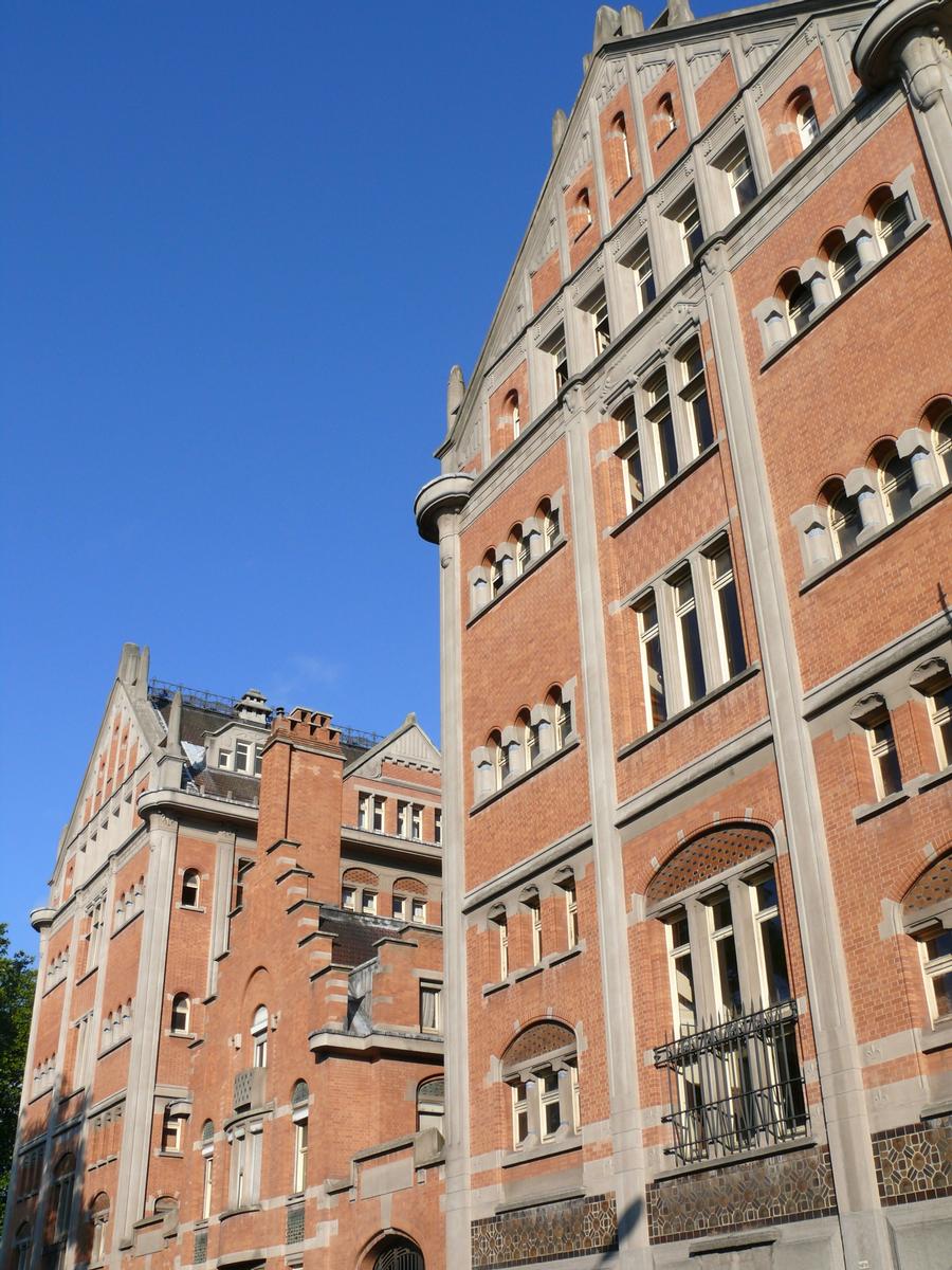 Lille - Hôtel de ville - Façade sur la rue du Réduit 