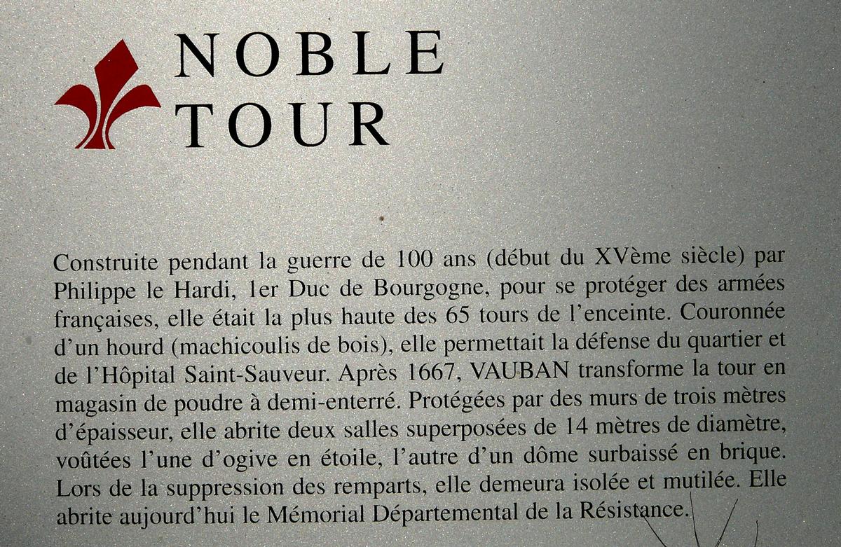 Lille - Noble Tour - Mémorial départemental de la Résistance et de la Déportation - Panneau d'information 