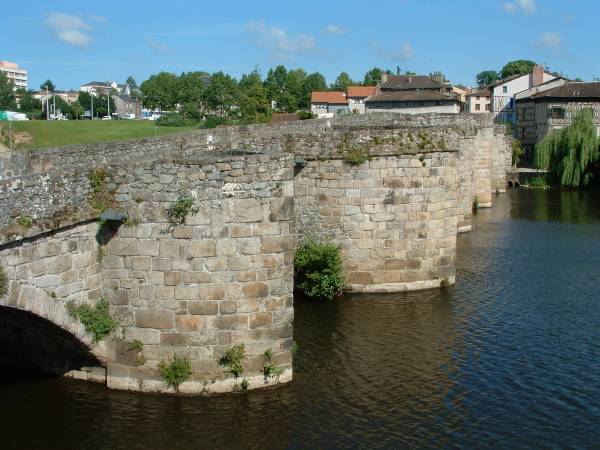 Pont Saint-Martial, Limoges.Avant-becs 