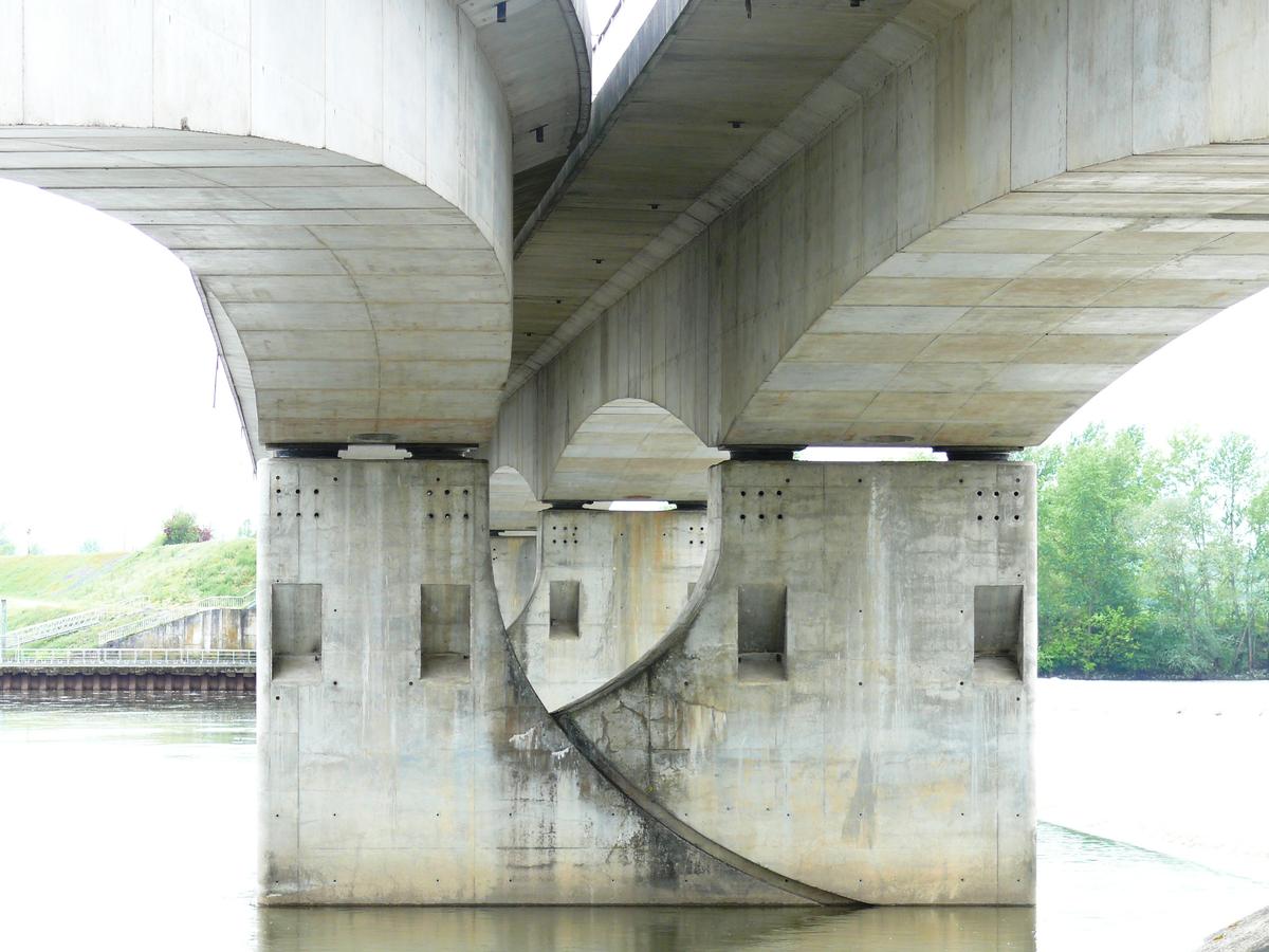 Neuvy-sur-Loire Bridge 