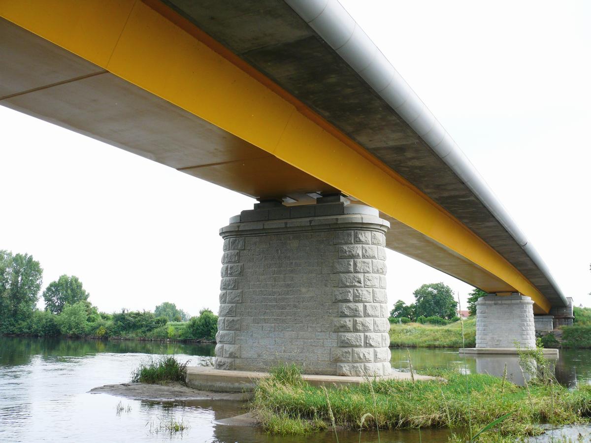 Loirebrücke Rivas 