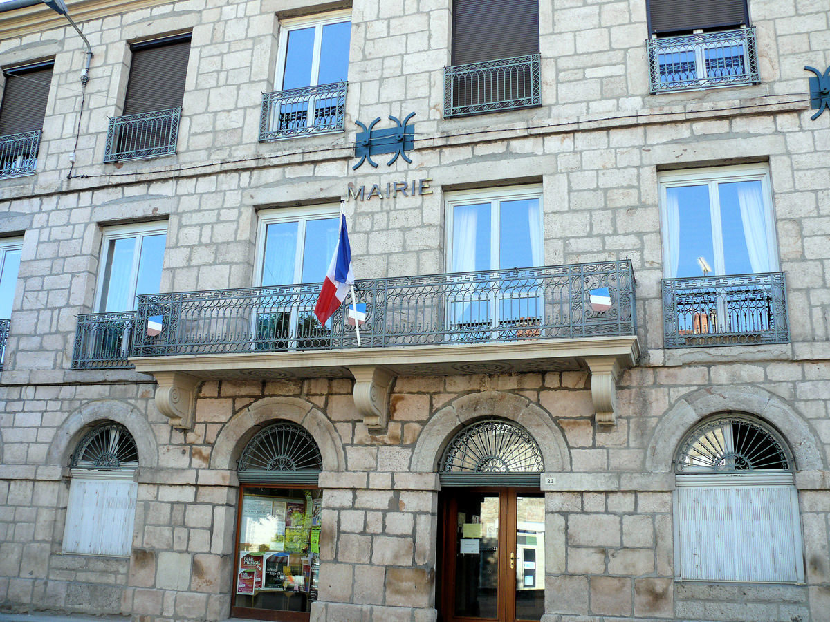 Saint-Bonnet-le-Château Town Hall 