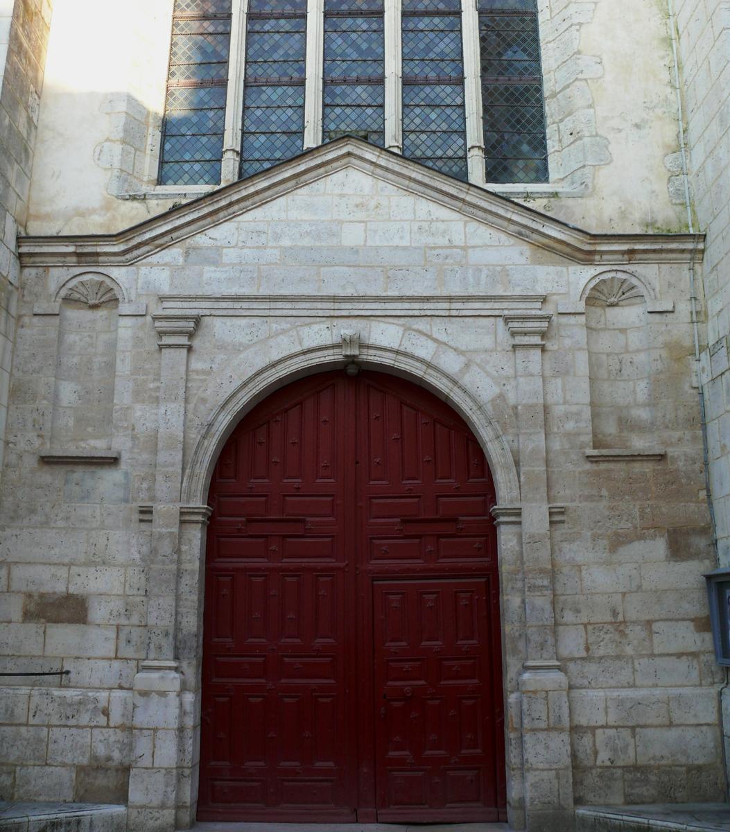 Montargis - Eglise de la Madeleine - Portail principal 