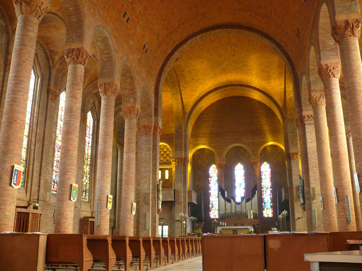 Gien - Eglise Sainte-Jeanne-d'Arc 