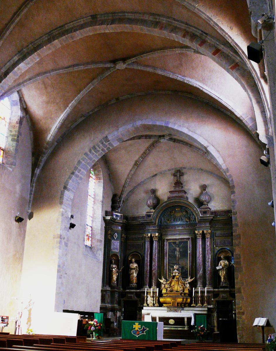 Saint-Céré - Eglise Sainte-Spérie - Nef et rétable du maître autel 