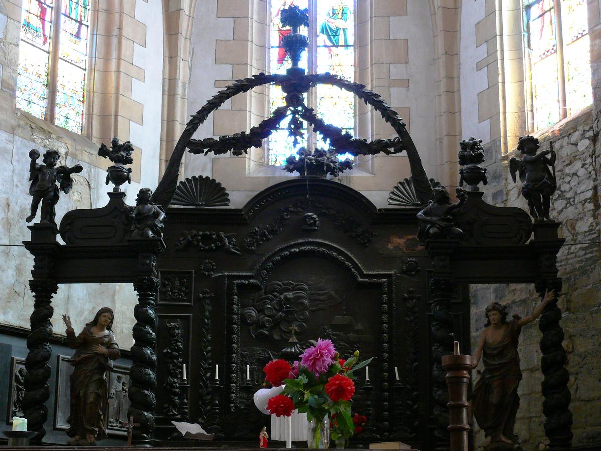Eglise Saint-Etienne - Retable de la chapelle de l'ancien couvent des R 