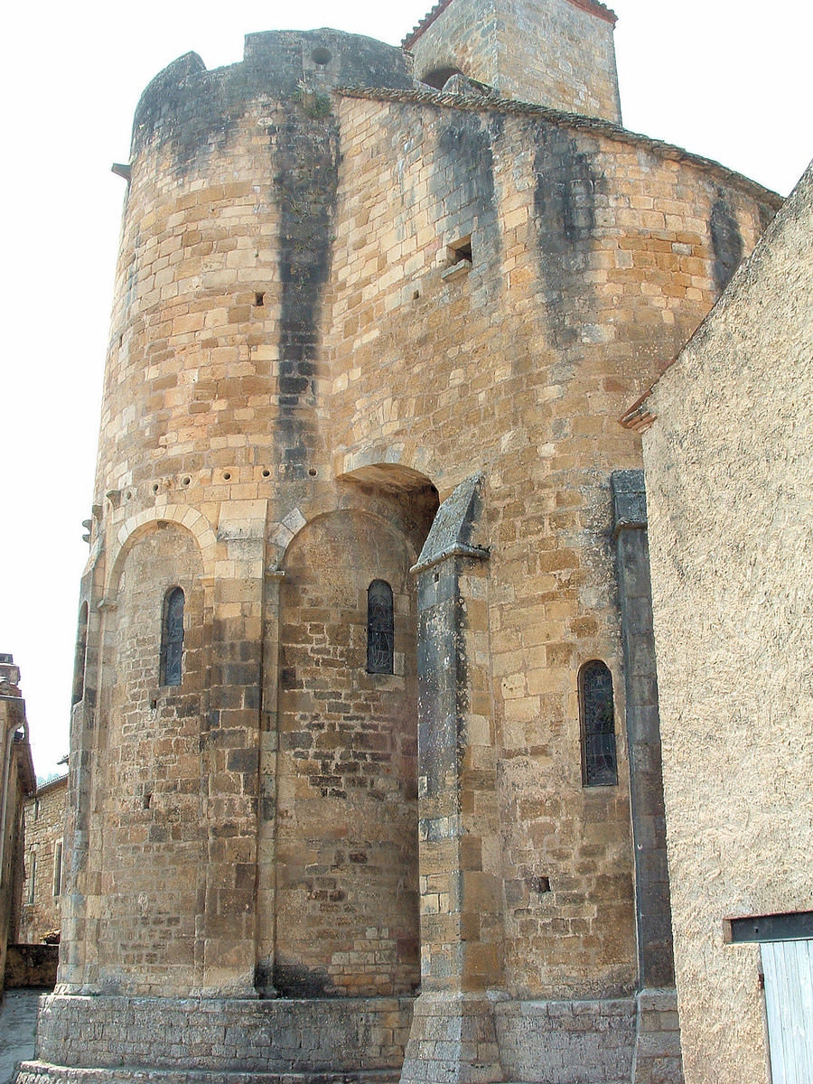 Saint-Front-sur-Lémance - Eglise du prieuré bénédictin Saint-Front - Chevet fortifié 