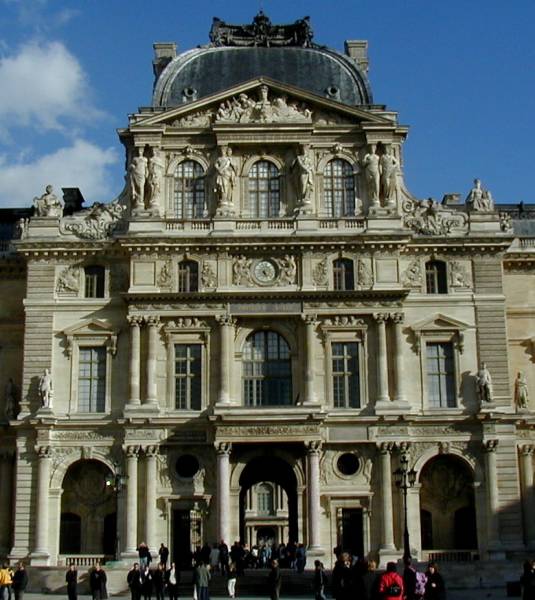 Palais du LouvrePavillon de l'Horloge ou Sully côté cour Napoléon 