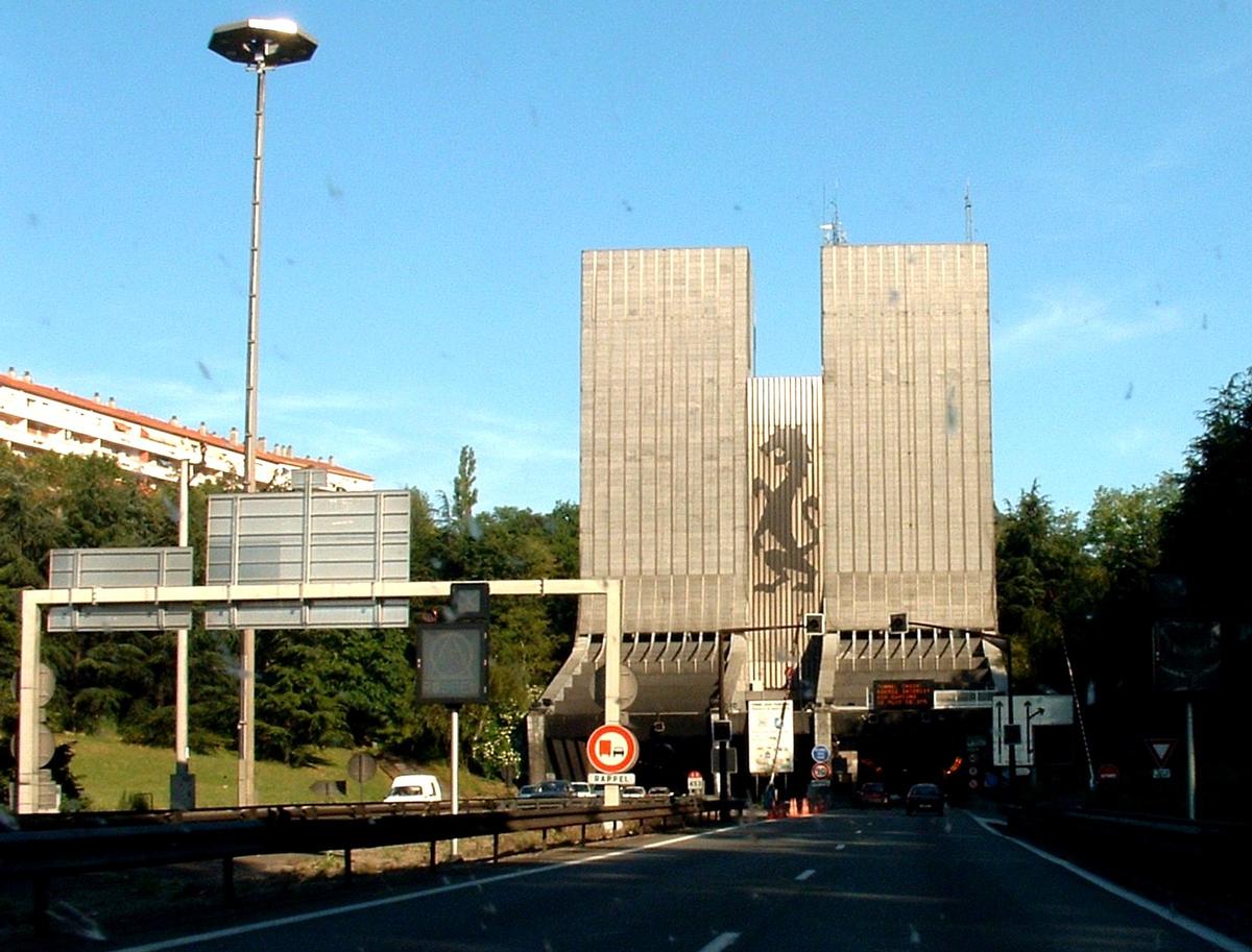 Autoroute A6 - Tunnel de Fourvière à Lyon - Entrée côté viaduc des Deux-Amants 