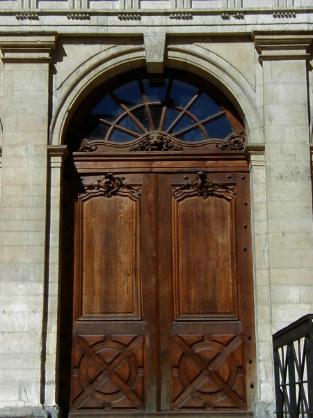 Loge du Change (actuel temple du Change) à Lyon.Porte 