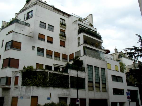 Gebäude an der rue Mallet-Stevens, Paris 