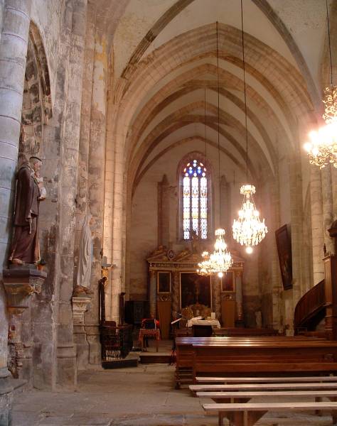 Abbaye de Marcilhac-sur-CéléTransept de l'abbatiale gothique 