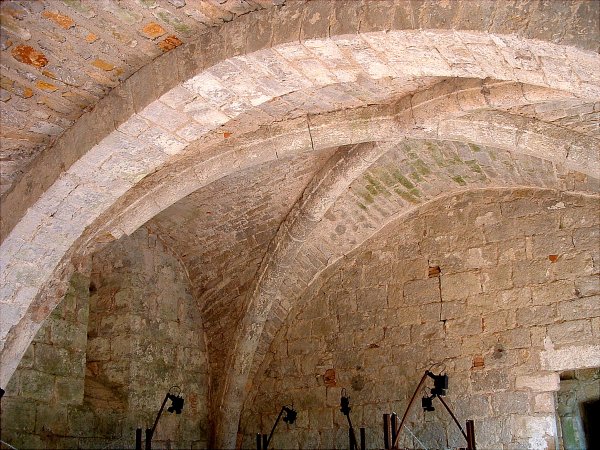 Abbaye de Marcilhac-sur-Célé Salle capitulaire - Premières voûtes d'ogives du 12 ème siècle
