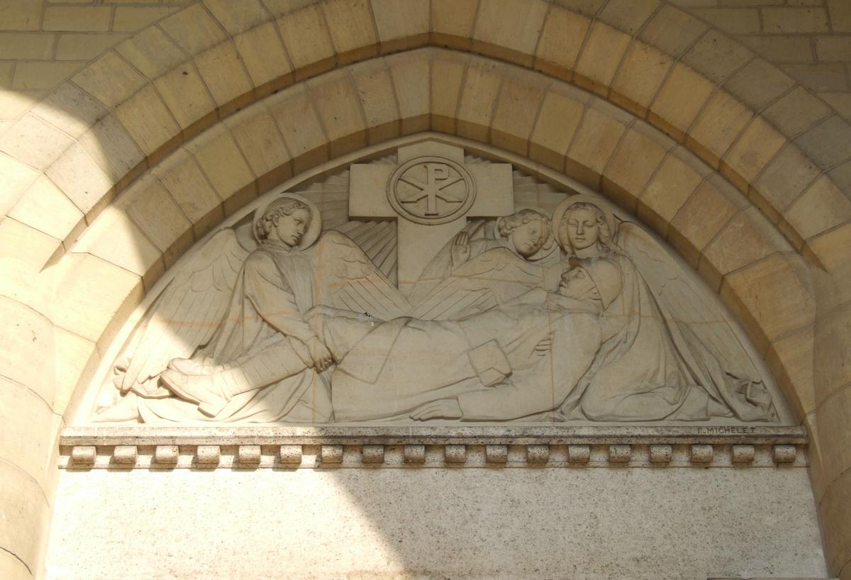 Dormans - Mémorial des Batailles de la Marne 1914 - 1918 - Tympan du portail de la chapelle haute 