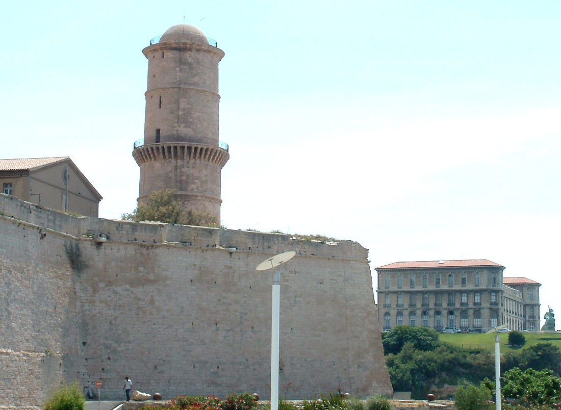 Marseille - Fort Saint-Jean - Tour du Fanal construite par le chevalier de Clerville 