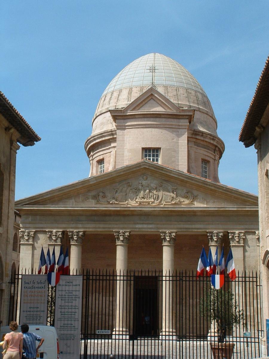 Marseille - Centre de la Vieille Charité - Chapelle avec son dôme 