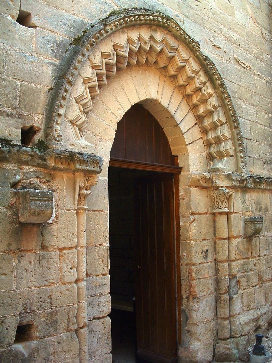 Massay - Ancienne abbatiale Saint-Martin - Chapelle de l'abbé - Portail 